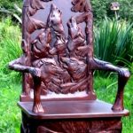 Оригинальный резной стул
