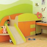 Детская мебель: кровать с горкой и выкатным столом