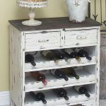 Стильный шкафчик-стеллаж для хранения вина