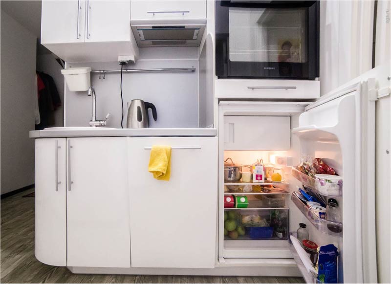 Установка встраиваемого холодильника в шкаф