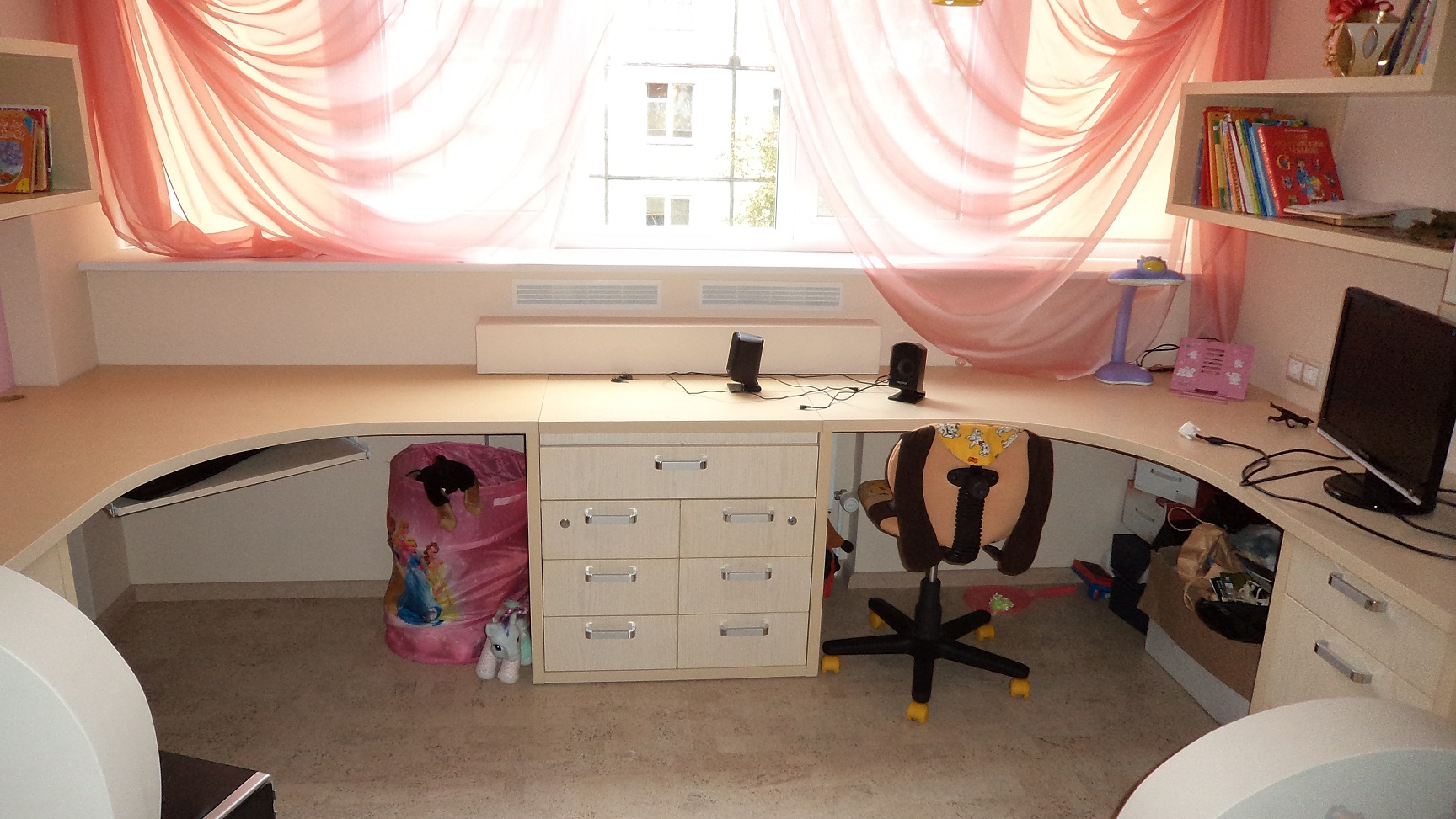 детские угловые столы для девочек