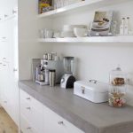 Удобная и прочная бетонная столешница для кухни