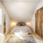 Длинная узкая спальня с наклонным потолком