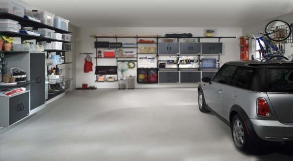 Как эффективно организовать стеллажи в гараже?