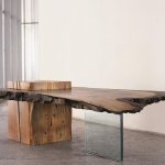 Уникальная структура стола из цельного дерева
