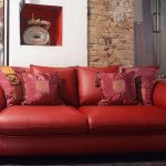 Стильный кожаный красный диван