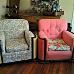 Кресло с мягкими подушками после реставрации