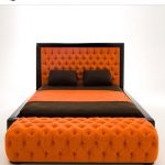 Кровать с каретной стяжкой в оранжево-коричневых тонах