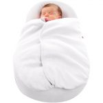 Одеяло-кокон белого цвета для новорожденного