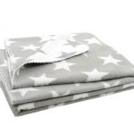 Тонкое одеяло с звездами для малыша