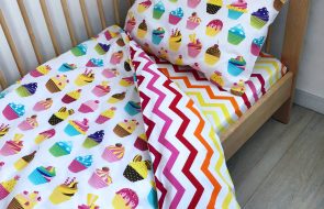 Комбинированный двусторонний постельный комплект для ребенка