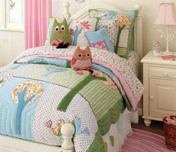 Одеяло и постельный комплект
