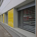 Желтые панели навесной фасадной системы
