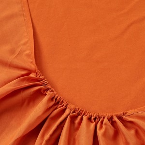 Оранжевая простынь 