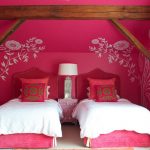 Прямые розовые шторы в розовую комнату для двух девочек