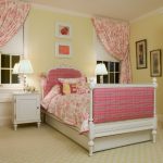 Розовые шторы в стиле прованс придадут вашему дому спокойствие и комфорт