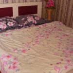 Самодельный постельный комплект с цветочными мотивами