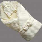 Красивое одеяло на меху для зимнего малыша