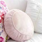 Диванная подушка круглой формы