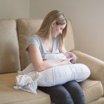 Доступная и удобная подушка для беременных и кормящих