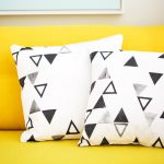 Квадратные подушки с треугольничками