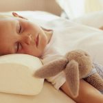 Подушка для сна ребенка