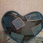 Подушка из мебельной ткани в форме сердца