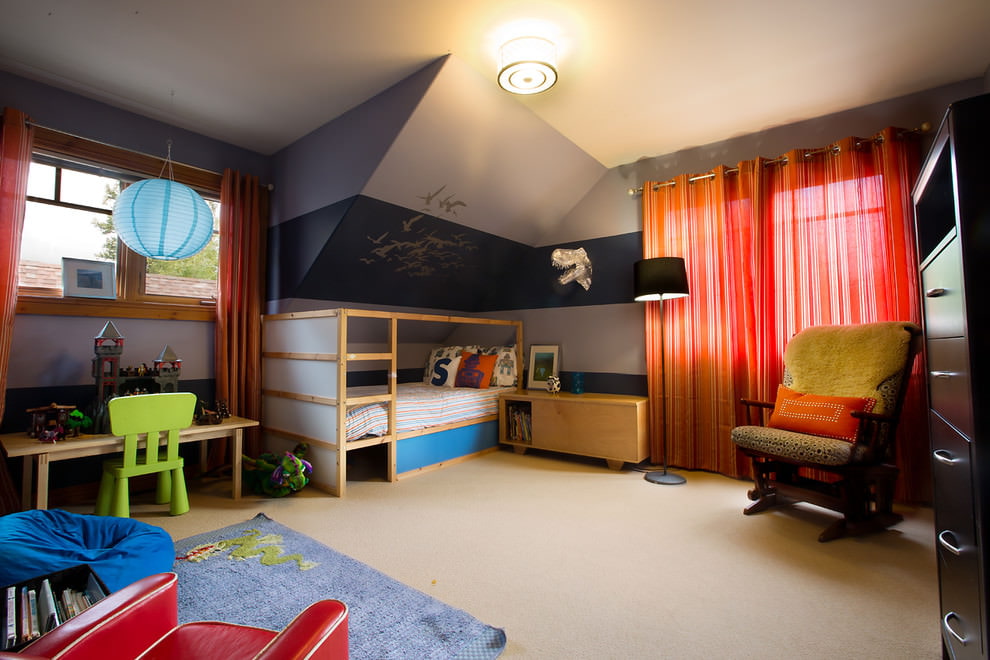 Красный тюль в интерьере детской комнаты