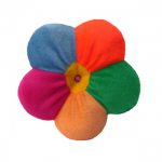 Велюровая подушка с 5 разноцветными лепестками