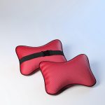 Подушка-косточка из экокожи красного цвета