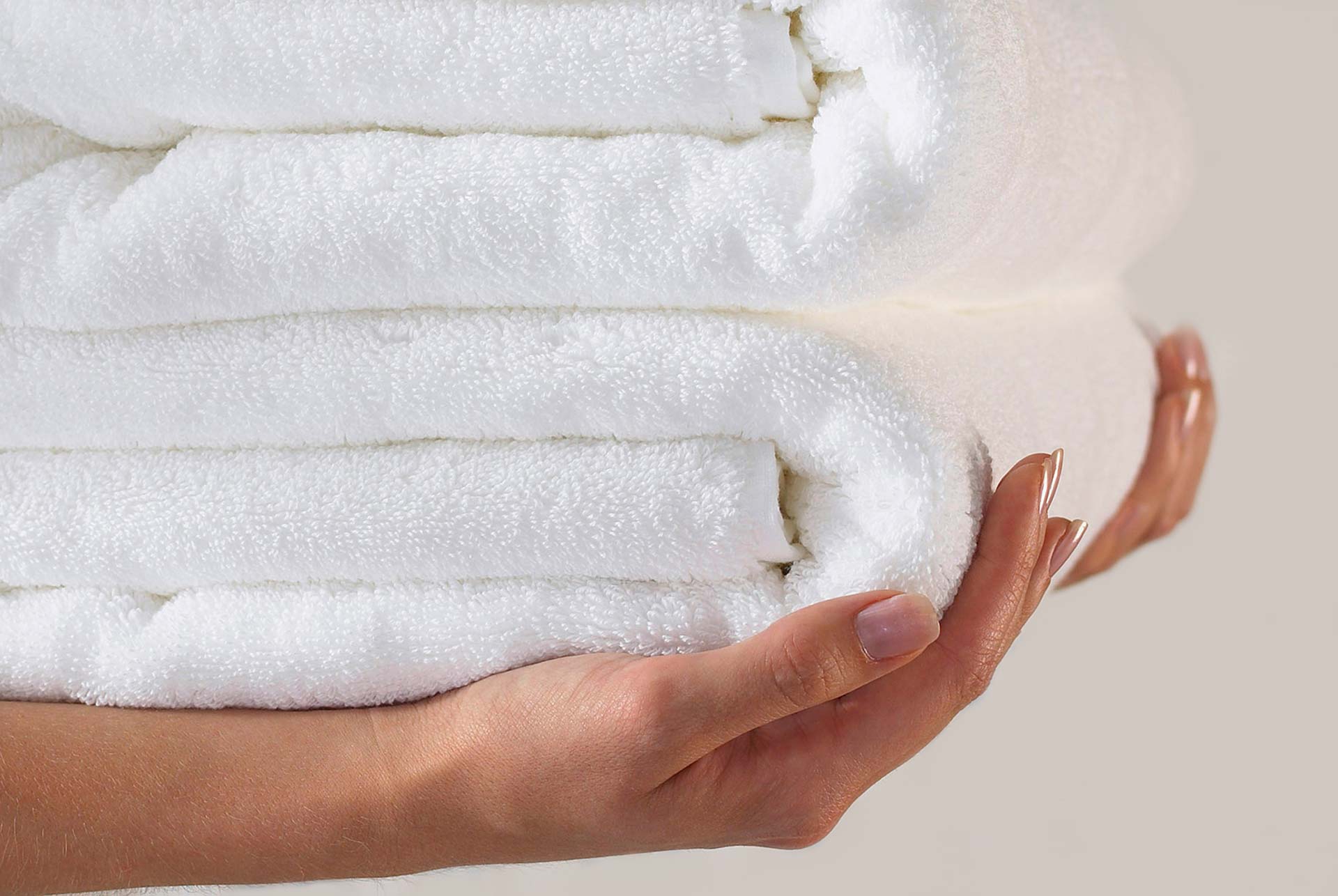 как стирать махровые пушистые полотенца белые