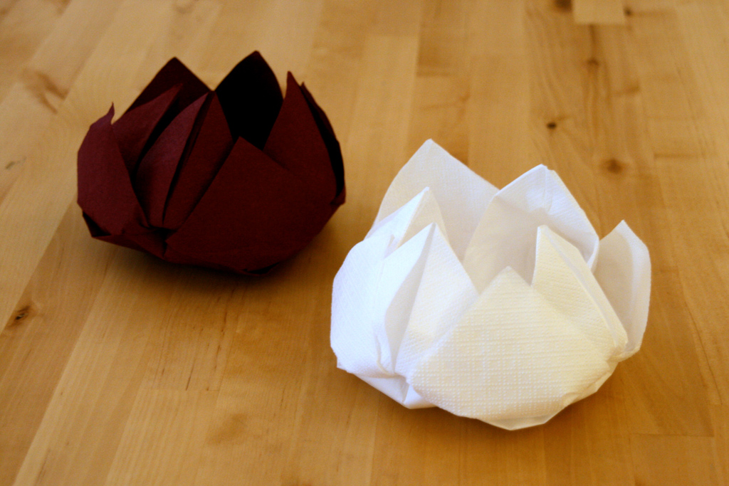 оформление стола оригами салфетками