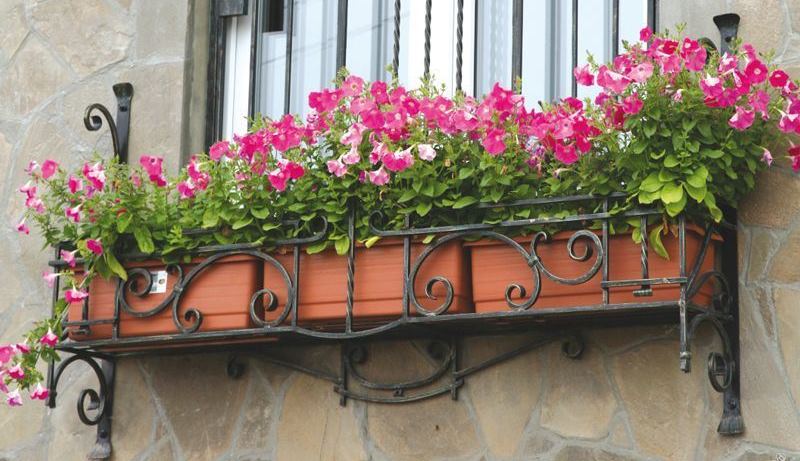 балкончик для цветов на окне