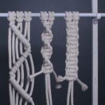 Вариант цепочек из веревки для шторы