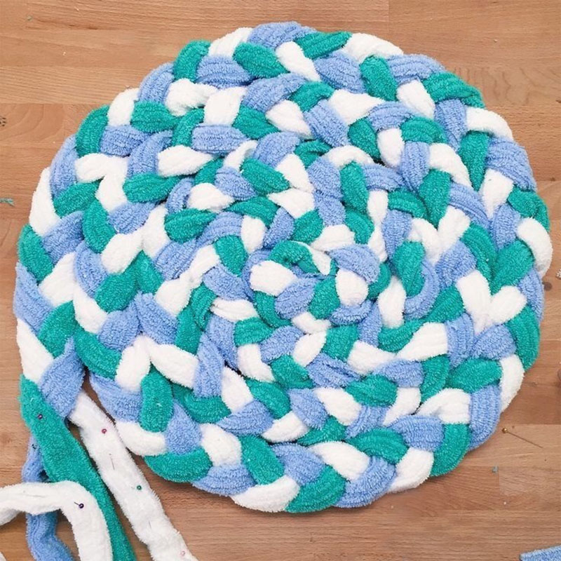 10 идей как сделать коврик своими руками