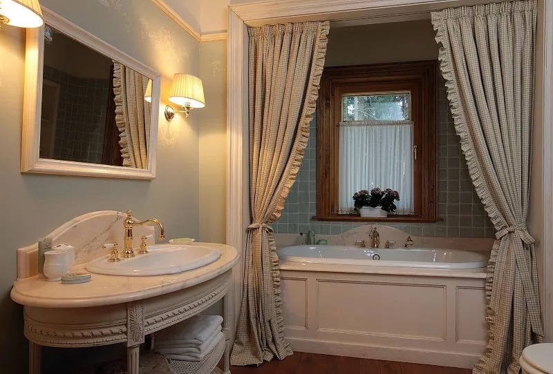 шторы в ванной 