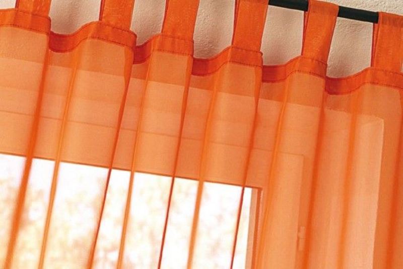 оранжевые шторы в этническом стиле