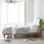 прикроватные классические коврики для спальни варианты идеи