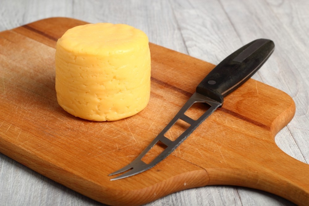 нож для мягкого сыра