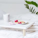 столик для завтрака в постель фото декора