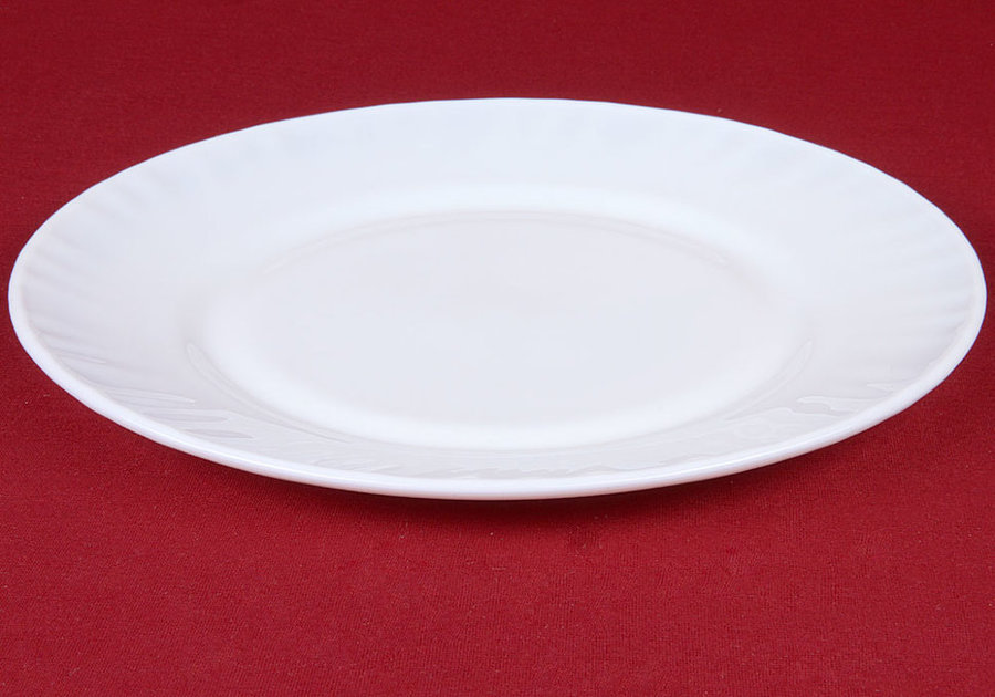тарелка столовая мелкая