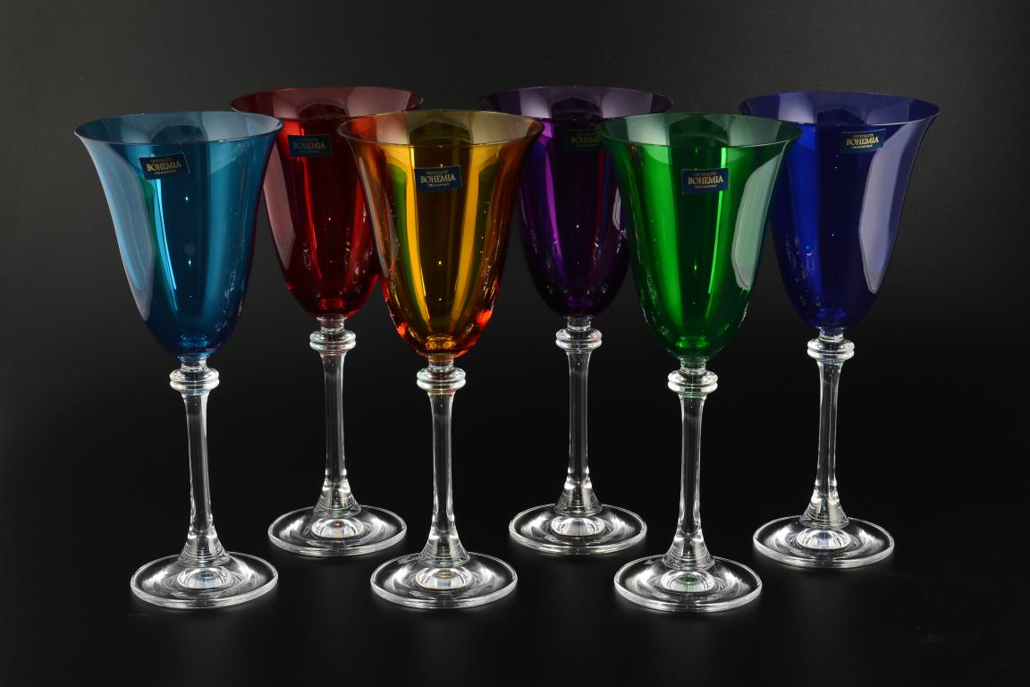 Набор бокалов из цветного стекла